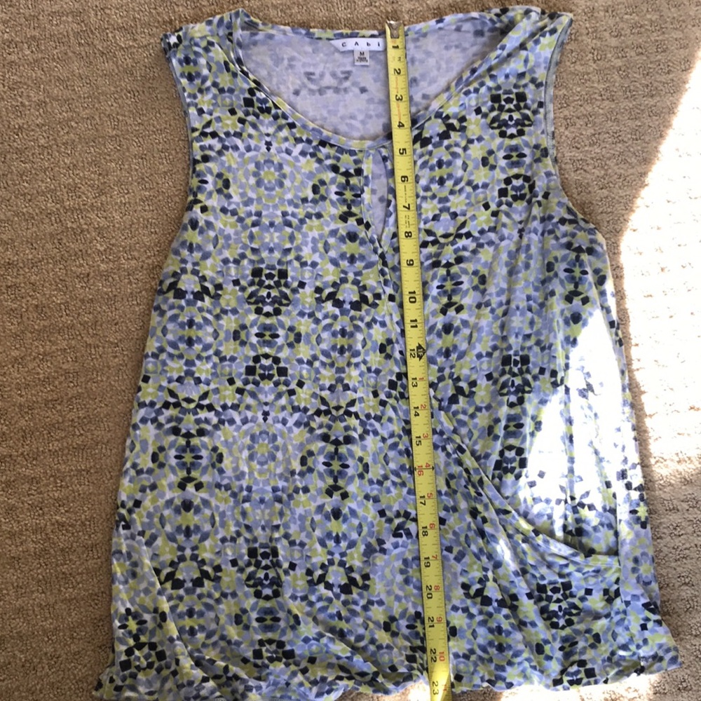 CAbi keyhole top size medium mosaic pattern - Picture 6 of 7